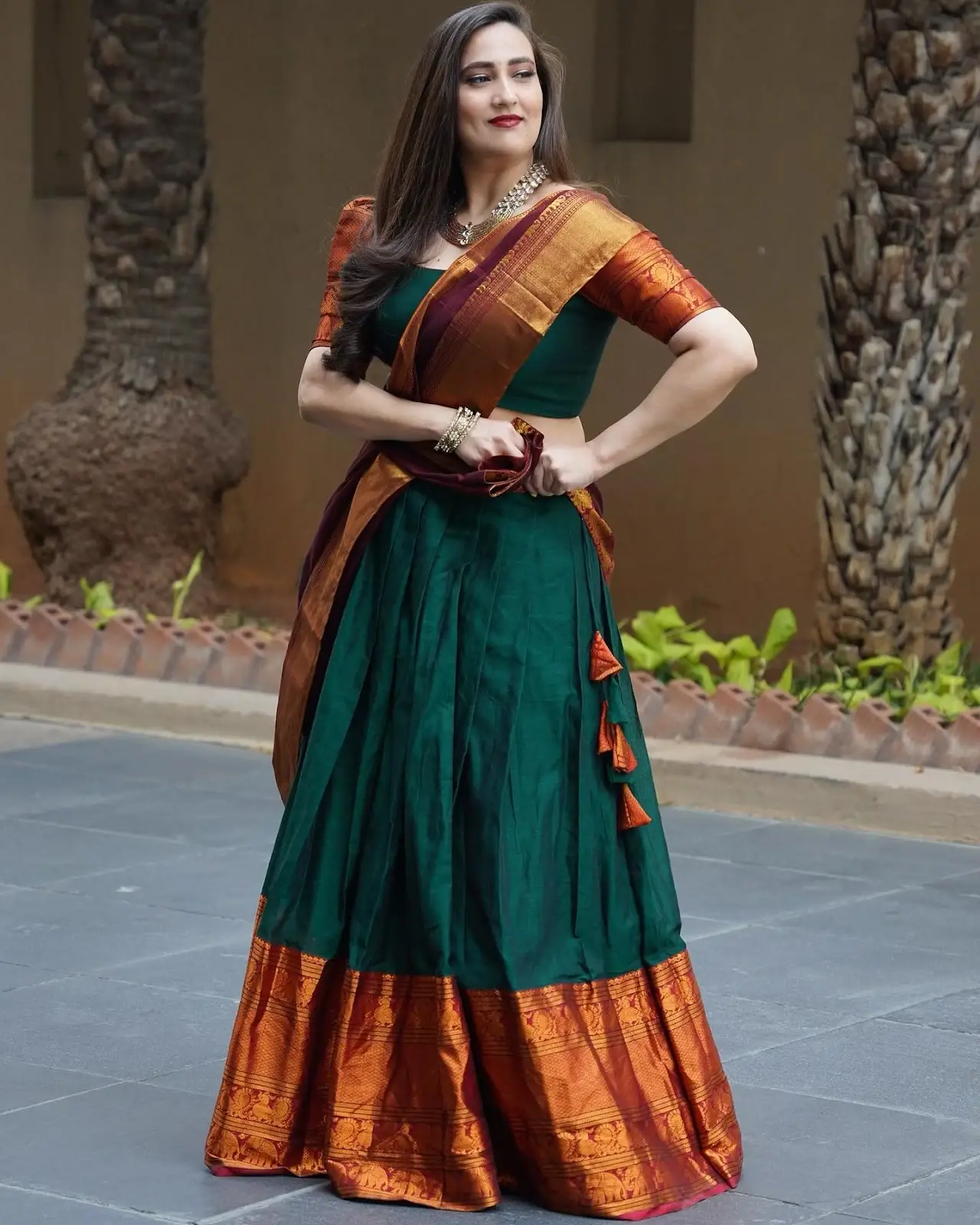 TV ANCHOR MANJUSHA RAMPALLI IN GREEN LEHENGA CHOLI 12